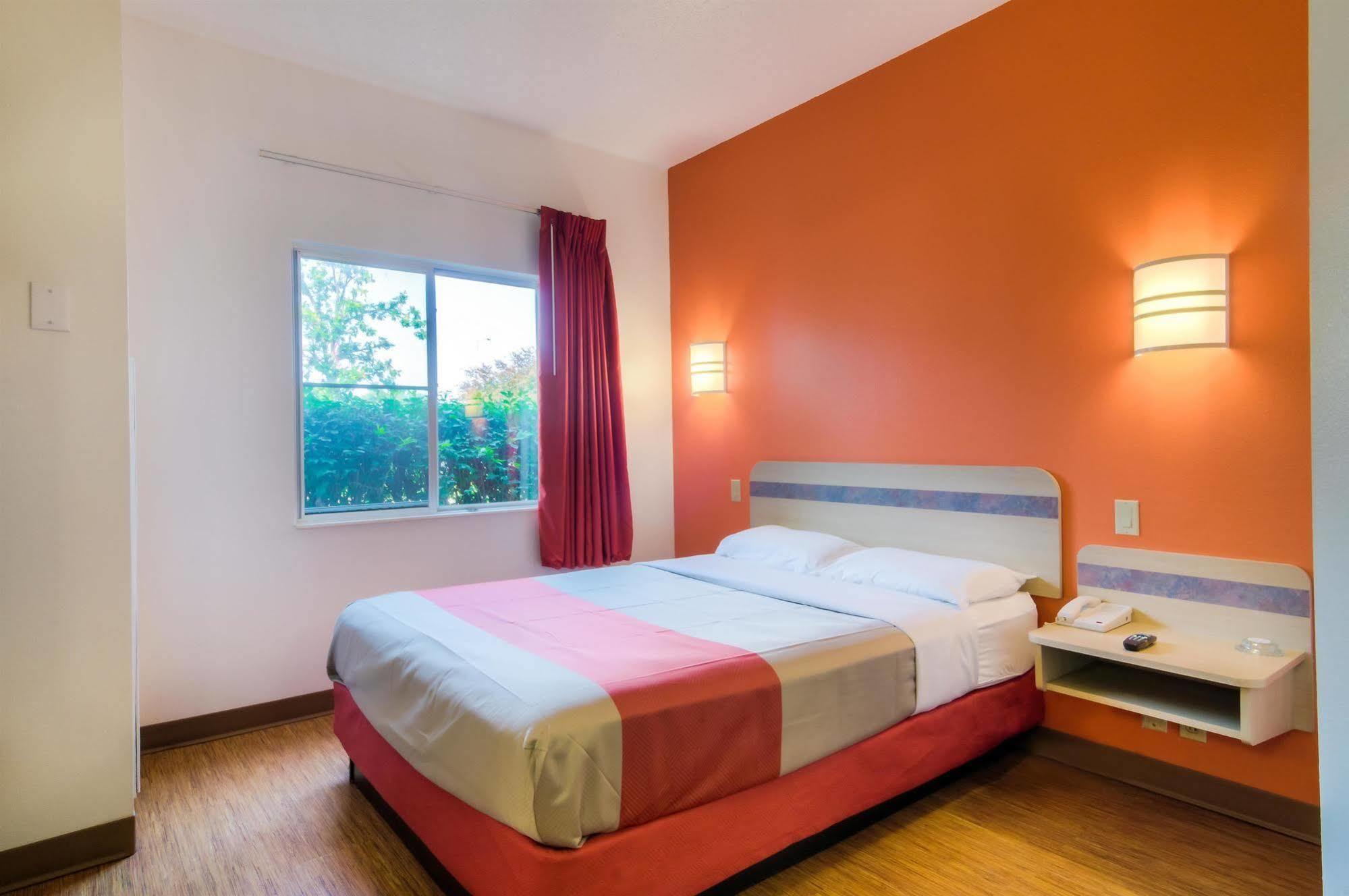 Motel 6-Lakeville, Mn - South - เลควิลล์ ภายนอก รูปภาพ